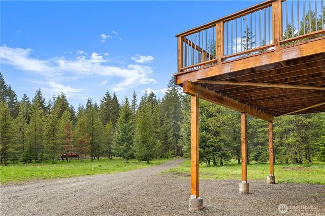 670 Silver Creek Road, Easton, WA 98925