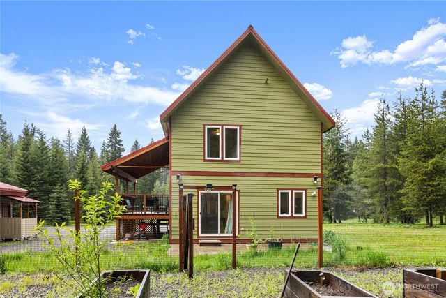 670 Silver Creek Road, Easton, WA 98925