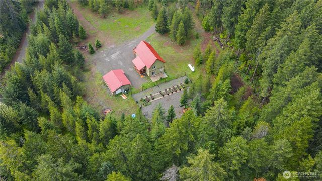 670 Silver Creek Road, Easton, WA 98925