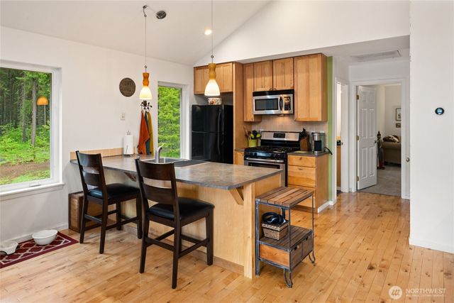 670 Silver Creek Road, Easton, WA 98925