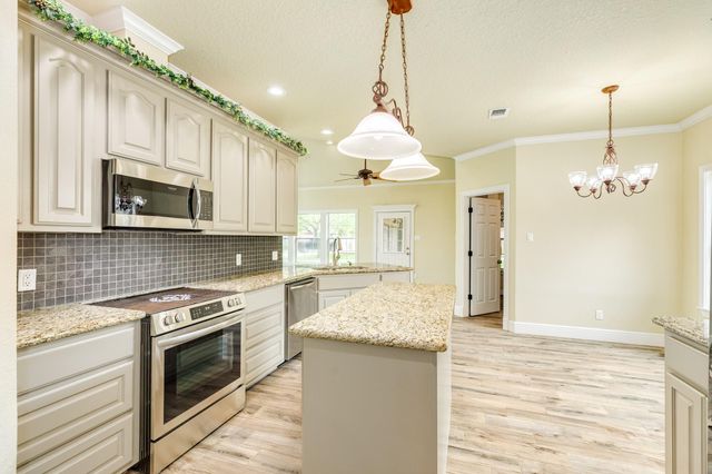 1008 Mockingbird Lane, Richwood, TX 77531