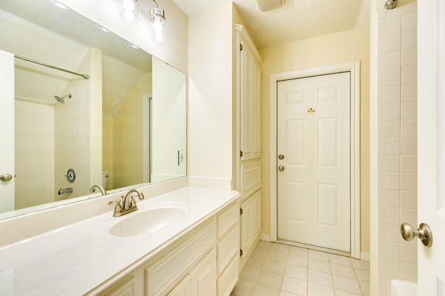 1008 Mockingbird Lane, Richwood, TX 77531