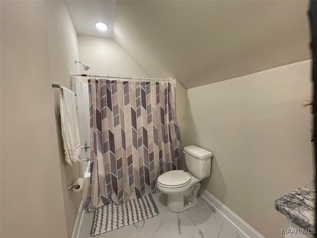 33 Riverhills Drive, Tallassee, AL 36078