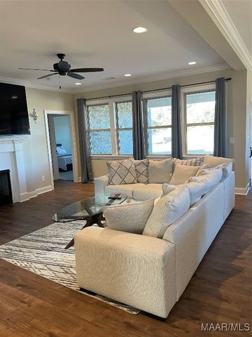 33 Riverhills Drive, Tallassee, AL 36078