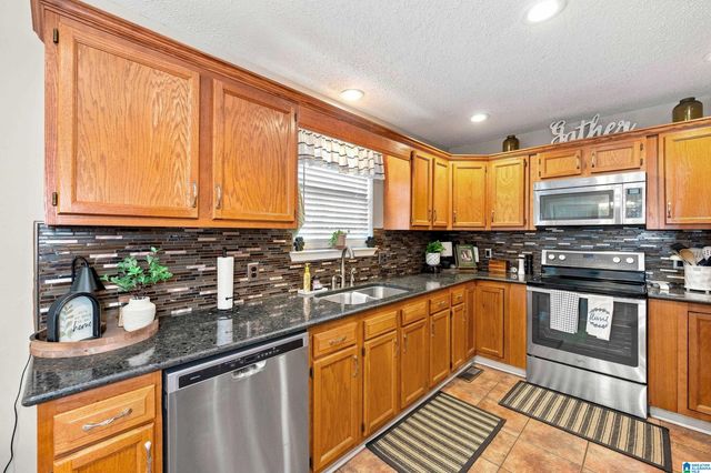 865 GRAVES GAP ROAD, Hayden, AL 35079
