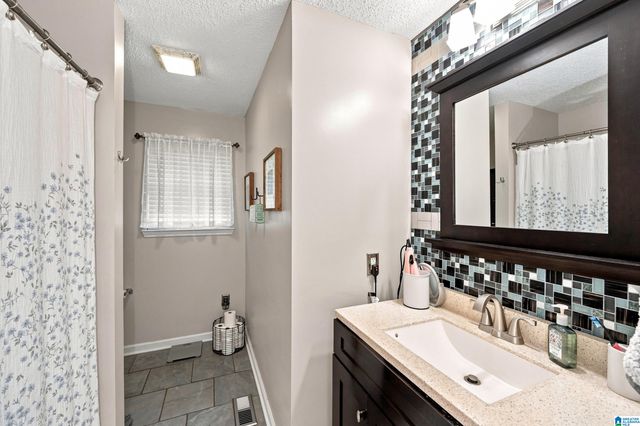 865 GRAVES GAP ROAD, Hayden, AL 35079