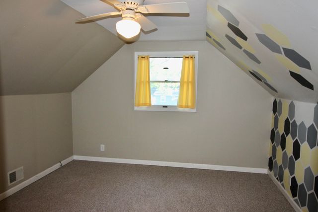 12768 Valley Drive, Wayland, MI 49348