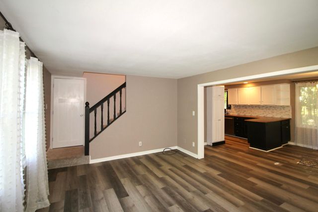 12768 Valley Drive, Wayland, MI 49348