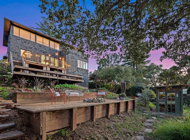 5807 Colton Blvd, Oakland, CA 94611