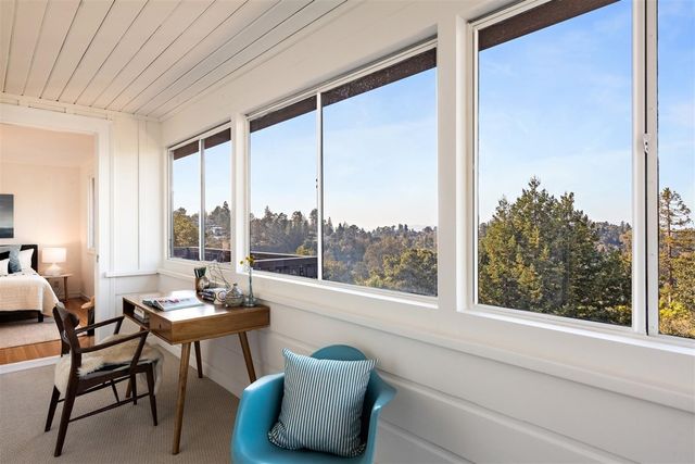 5807 Colton Blvd, Oakland, CA 94611