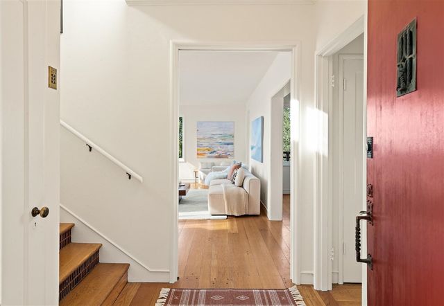 5807 Colton Blvd, Oakland, CA 94611