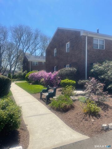 245 Unquowa Road 44, Fairfield, CT 06824