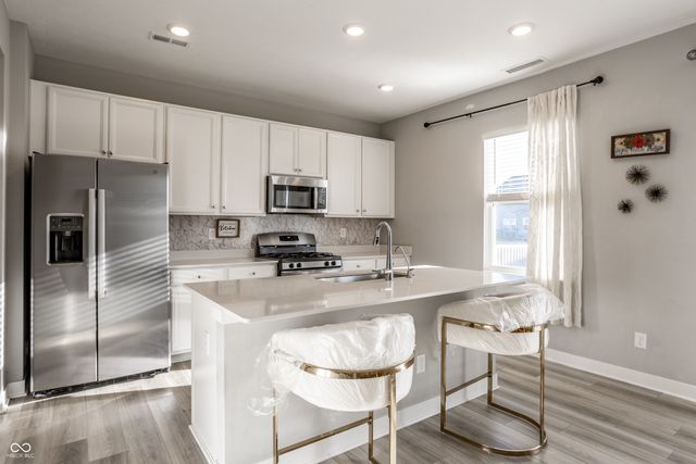 2073 Bauer Creek Drive, Whitestown, IN 46075