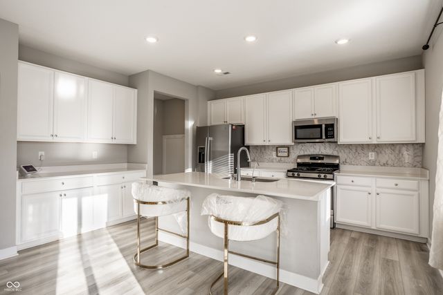 2073 Bauer Creek Drive, Whitestown, IN 46075