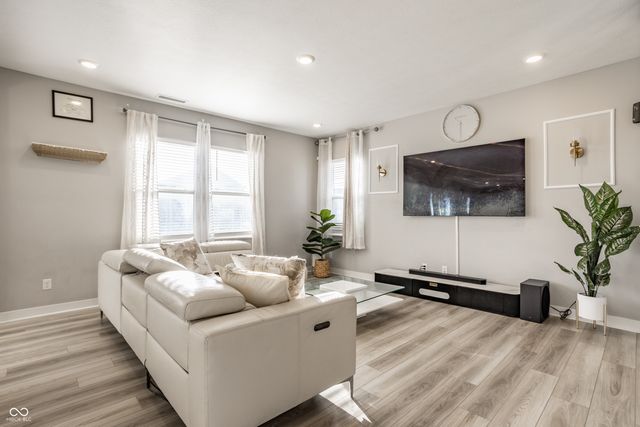 2073 Bauer Creek Drive, Whitestown, IN 46075