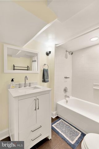 1670 MONTELLO AVE NE, Washington, DC 20002