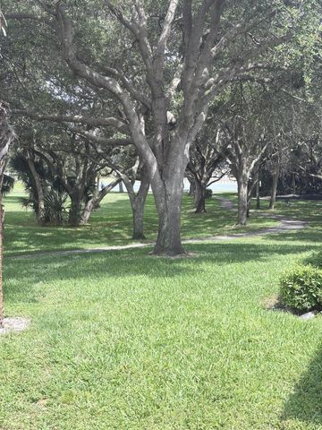 3072 Inglewood Terrace, Boca Raton, FL 33431