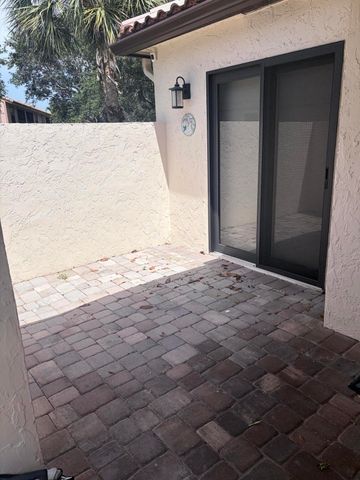 3072 Inglewood Terrace, Boca Raton, FL 33431