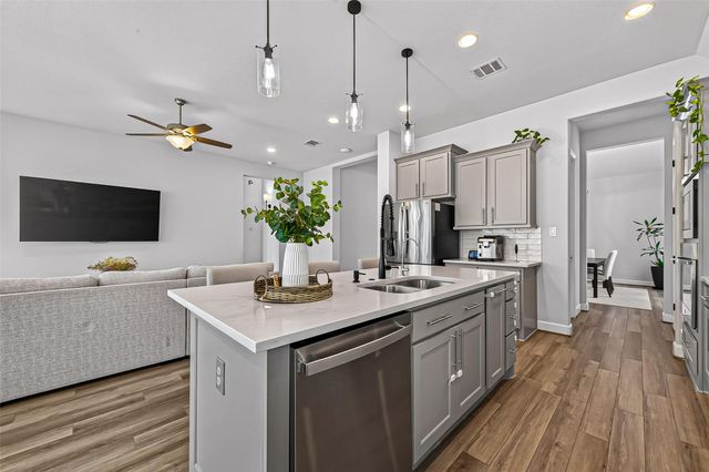 639 Malibu Pines Drive, Katy, TX 77493