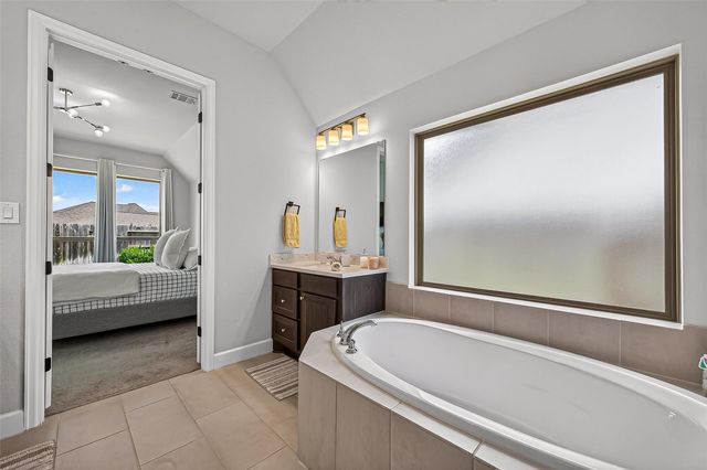 639 Malibu Pines Drive, Katy, TX 77493
