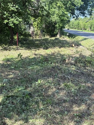 612 E 2nd Street, Cleburne, TX 76031