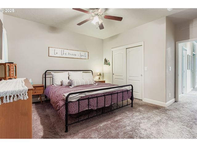 12450 Sw FISCHER Rd 134, Tigard, OR 97224