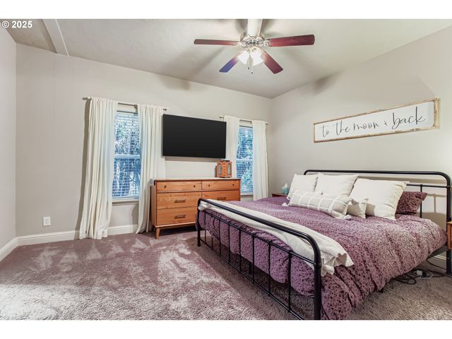 12450 Sw FISCHER Rd 134, Tigard, OR 97224