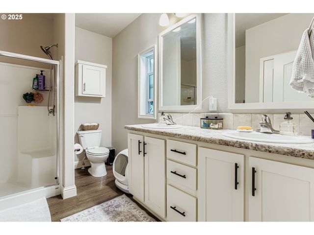 12450 Sw FISCHER Rd 134, Tigard, OR 97224