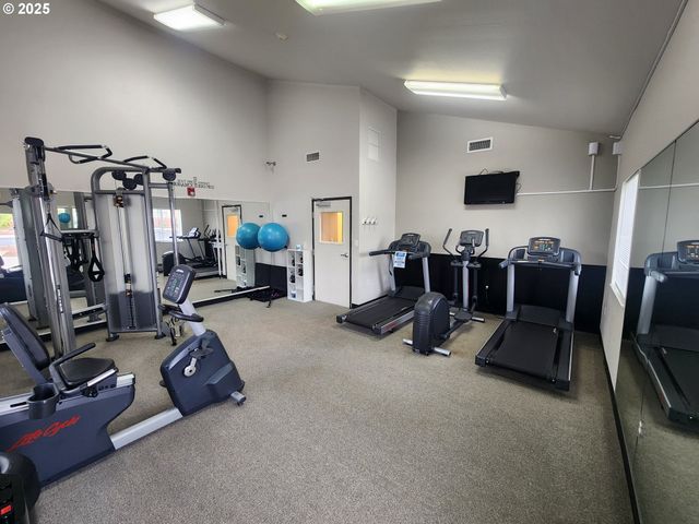 12450 Sw FISCHER Rd 134, Tigard, OR 97224