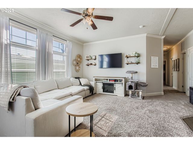 12450 Sw FISCHER Rd 134, Tigard, OR 97224