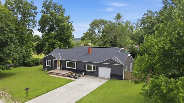 511 E 92nd Street, Kansas City, MO 64131