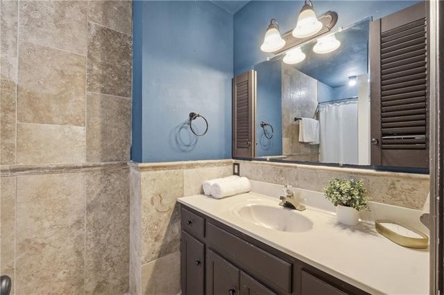 511 E 92nd Street, Kansas City, MO 64131