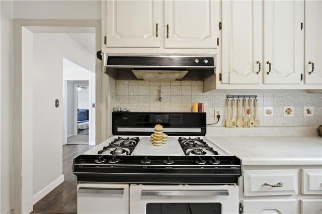 511 E 92nd Street, Kansas City, MO 64131