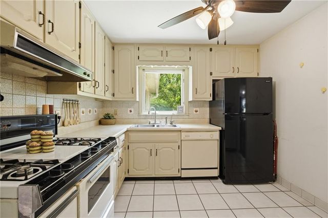 511 E 92nd Street, Kansas City, MO 64131