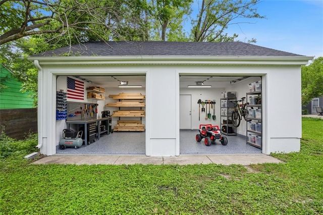 511 E 92nd Street, Kansas City, MO 64131