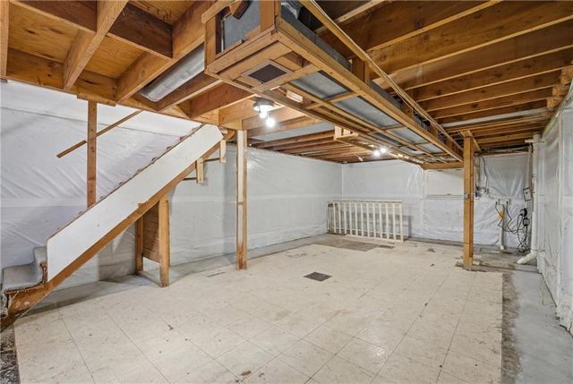 511 E 92nd Street, Kansas City, MO 64131