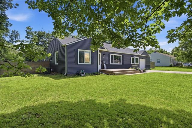 511 E 92nd Street, Kansas City, MO 64131