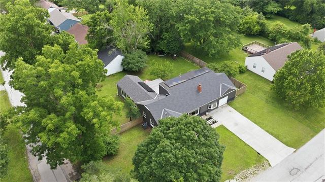 511 E 92nd Street, Kansas City, MO 64131