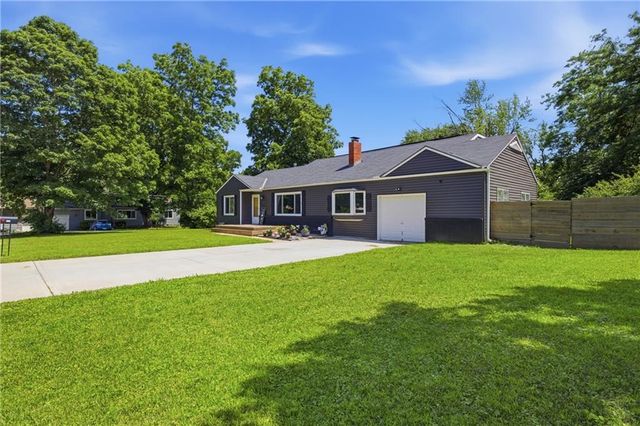 511 E 92nd Street, Kansas City, MO 64131