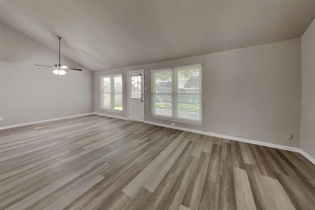 1618 Live Oak Hollow Street, Pearland, TX 77581