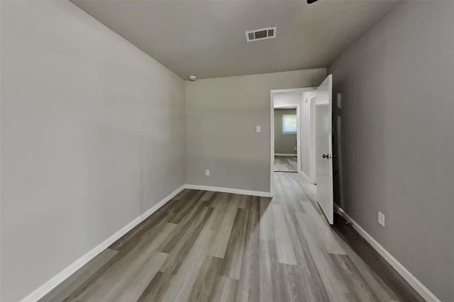 1618 Live Oak Hollow Street, Pearland, TX 77581