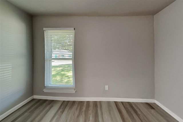 1618 Live Oak Hollow Street, Pearland, TX 77581
