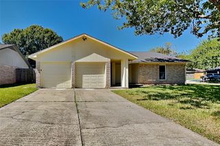 1618 Live Oak Hollow Street, Pearland, TX 77581