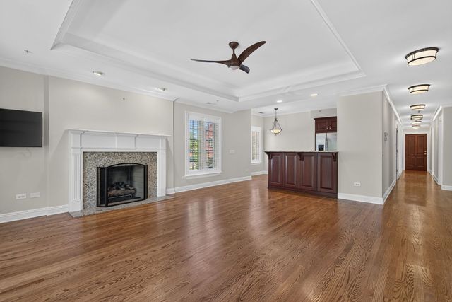 107 S Grant Street 102, Hinsdale, IL 60521