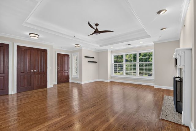 107 S Grant Street 102, Hinsdale, IL 60521
