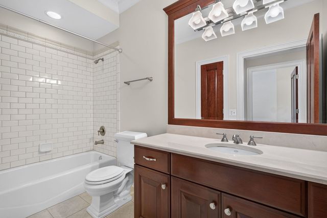 107 S Grant Street 102, Hinsdale, IL 60521