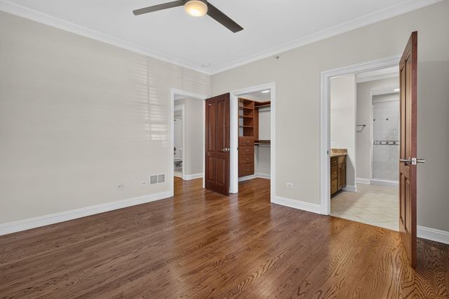 107 S Grant Street 102, Hinsdale, IL 60521