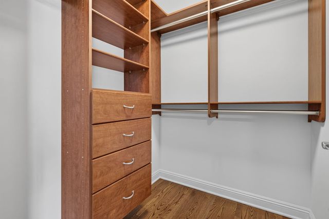 107 S Grant Street 102, Hinsdale, IL 60521
