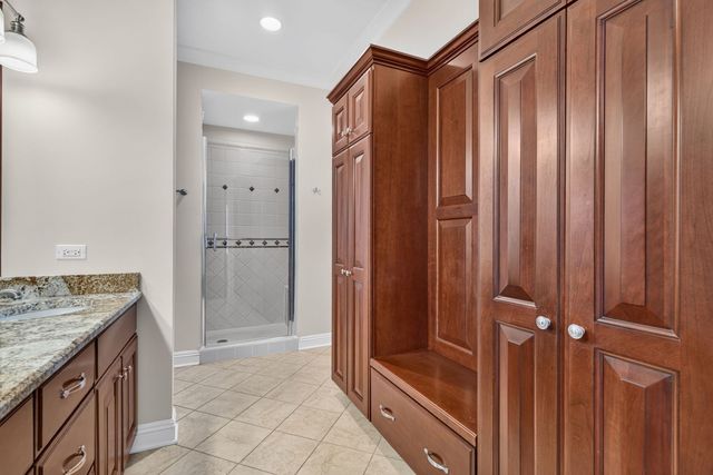 107 S Grant Street 102, Hinsdale, IL 60521