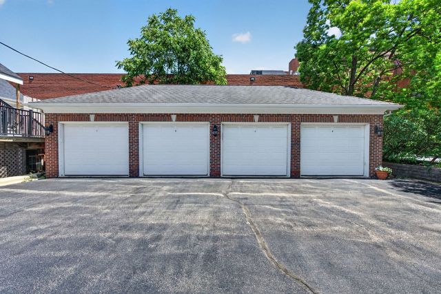 107 S Grant Street 102, Hinsdale, IL 60521